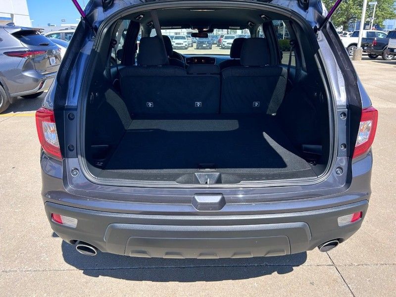 2021 Honda Passport Sport photo 2