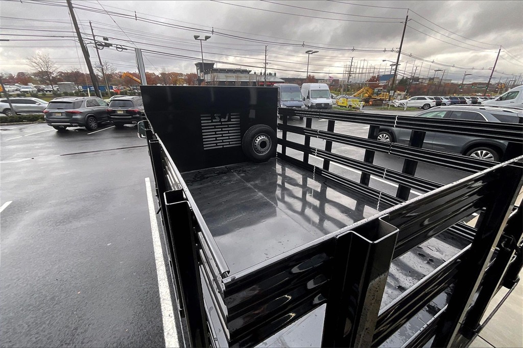 2024 Mercedes-Benz Sprinter Cab Chassis Base