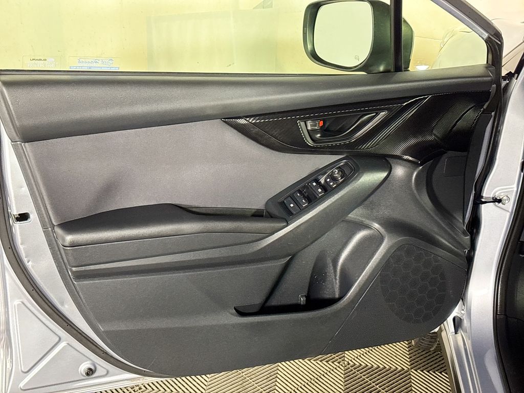 2019 Subaru Crosstrek 2.0i Premium photo 10