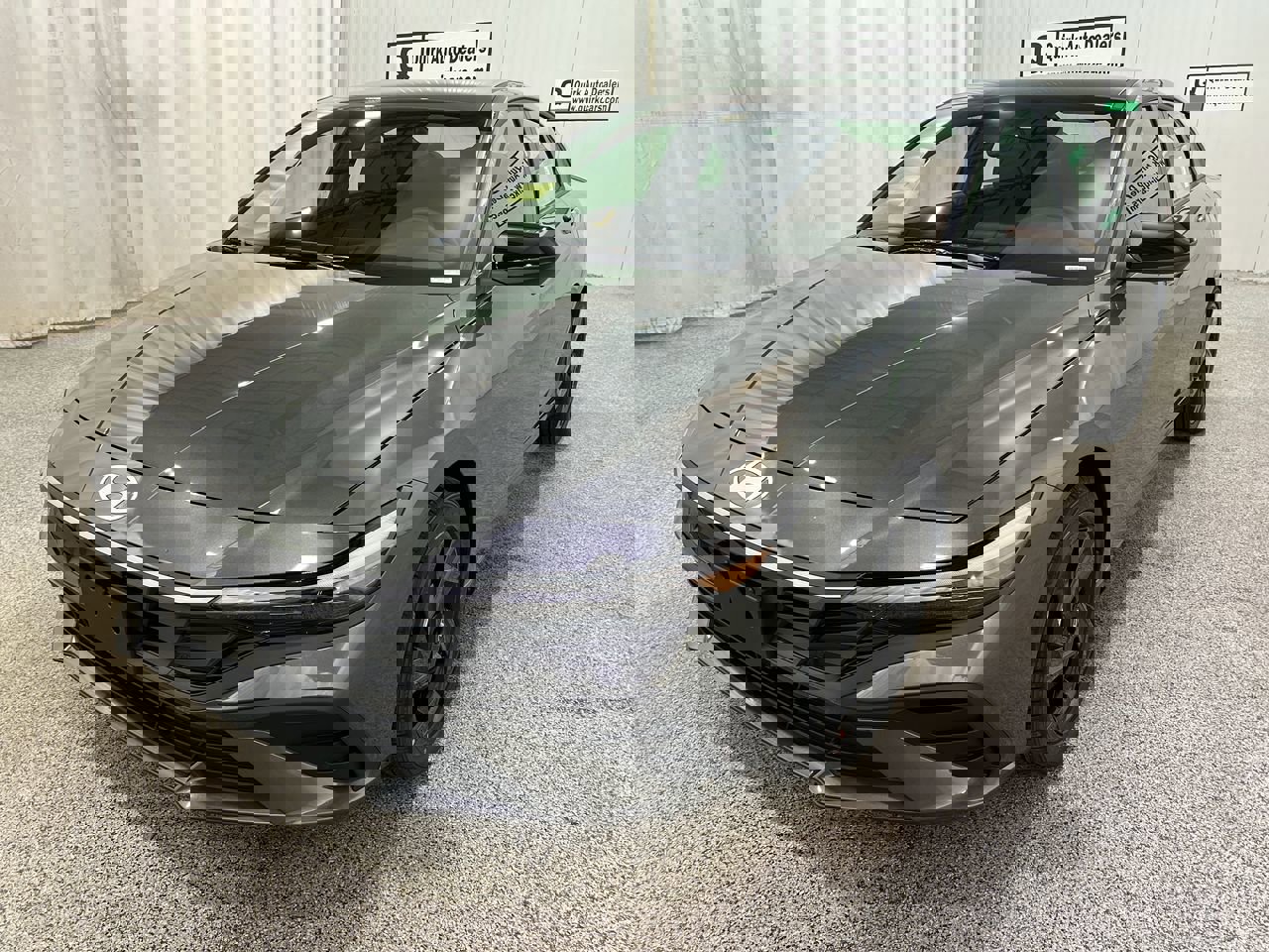 2026 Hyundai Elantra SEL Sport photo 3