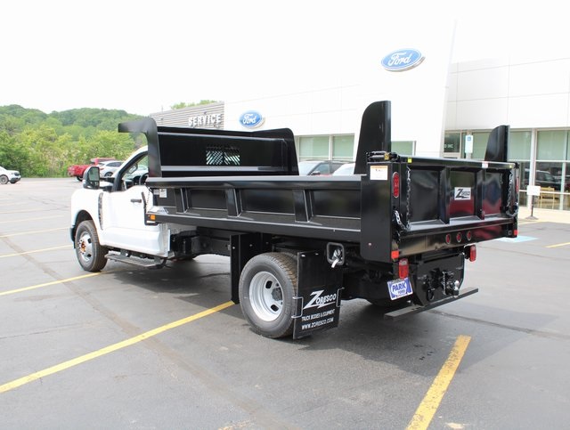 2025 Ford F-350 photo 2