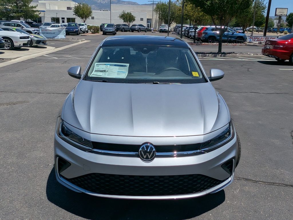 2025 Volkswagen Jetta 1.5T SE photo 2