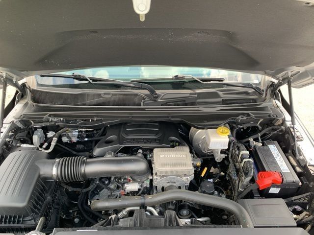 2024 Ram 1500 Tradesman photo 2