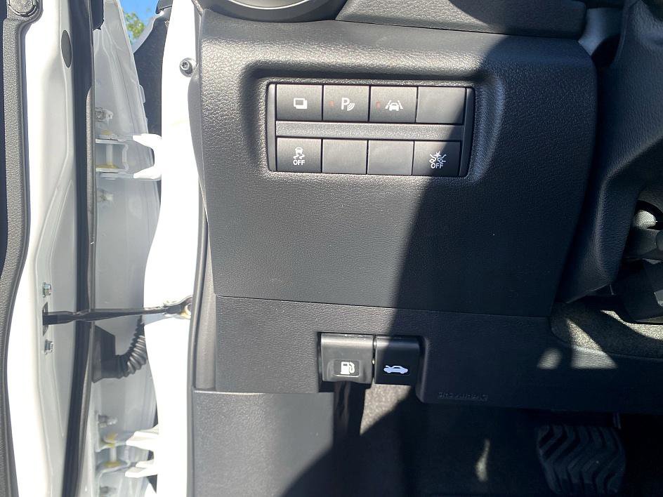 2025 Nissan Versa S photo 9