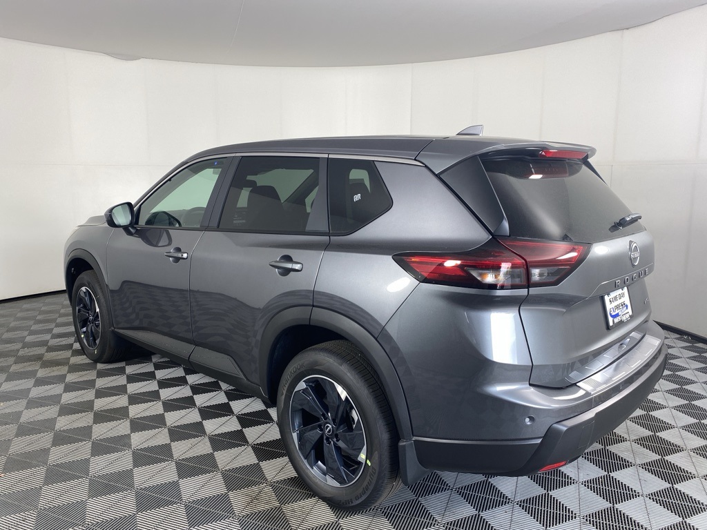 2026 Nissan Rogue SV photo 5