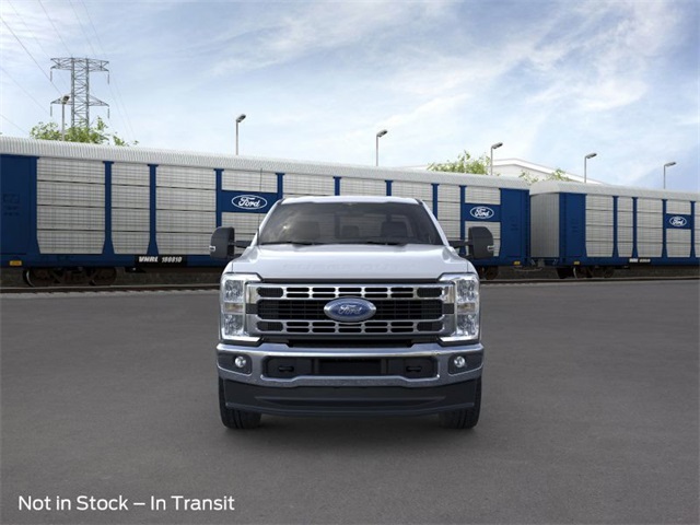 2025 Ford F-350 photo 6