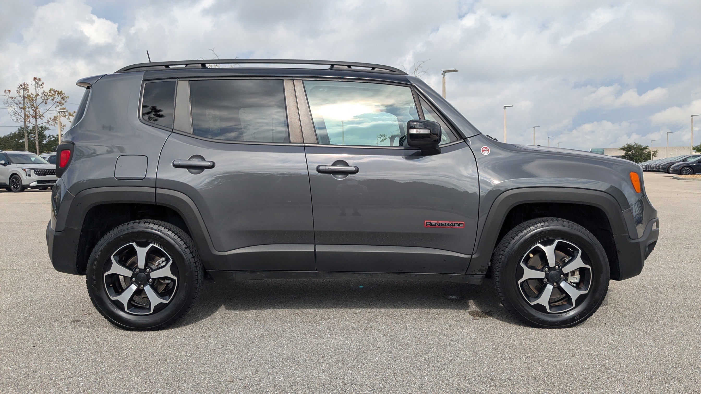 2022 Jeep Renegade Trailhawk photo 4