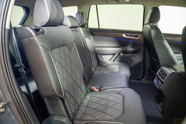 2025 Volkswagen Atlas SEL Premium R-Line photo 40