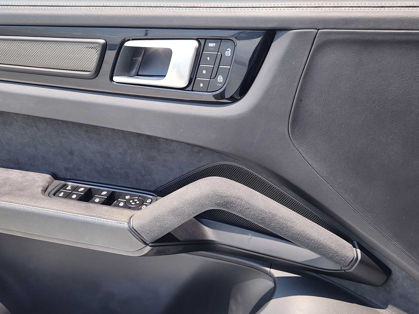 2023 Porsche Cayenne Turbo GT Coupe photo 20