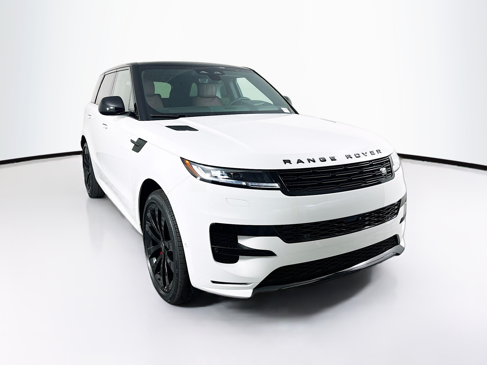 2025 Land Rover Range Rover Sport SE photo 3