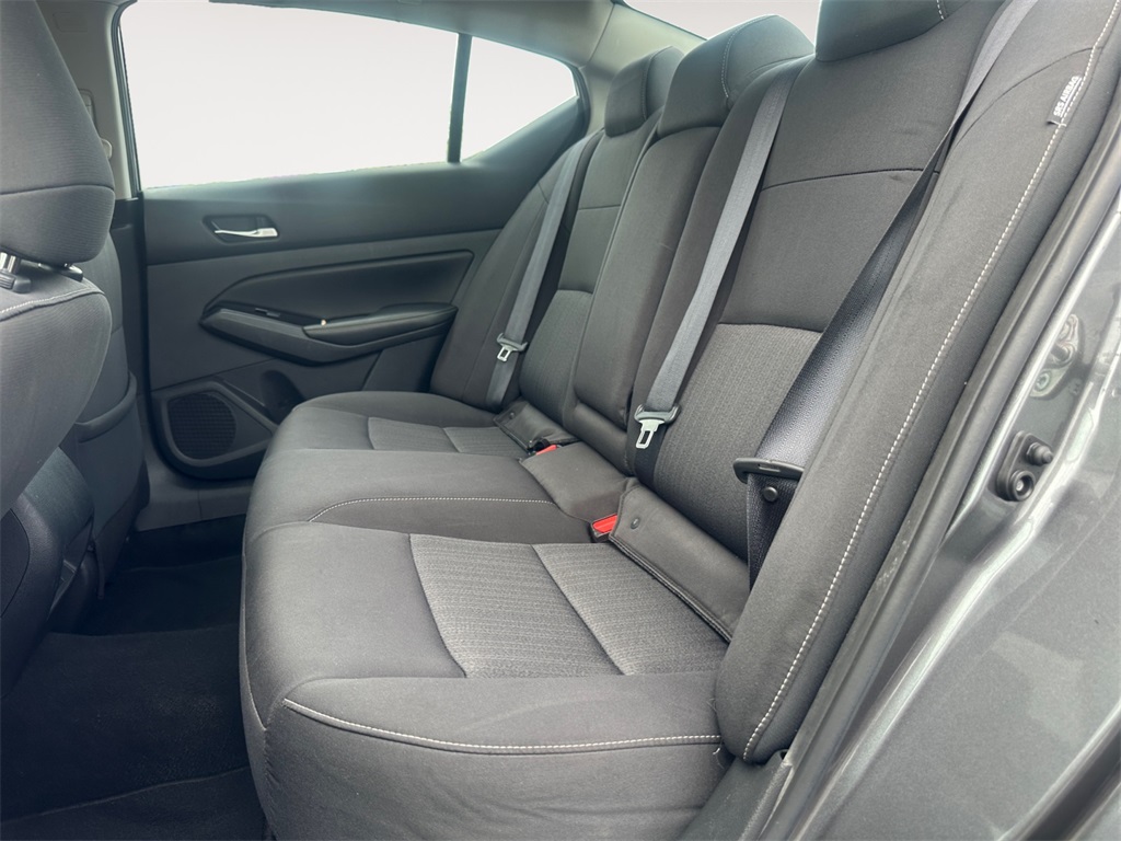 2022 Nissan Altima 2.5 SV photo 13