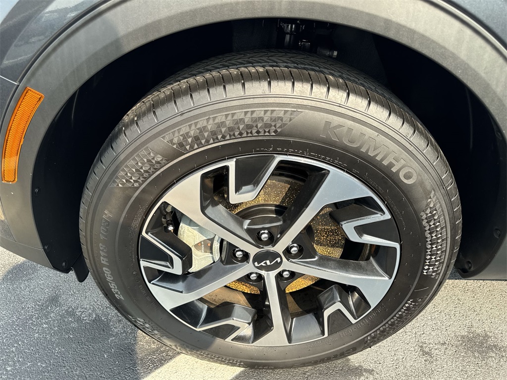 2024 Kia Sportage EX photo 16