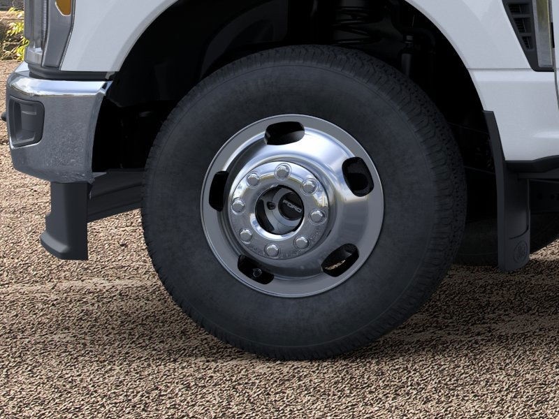 2024 Ford F-350 XLT photo 18