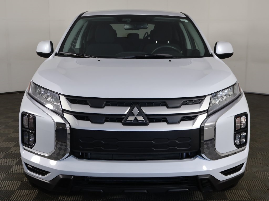 2025 Mitsubishi Outlander Sport ES photo 4