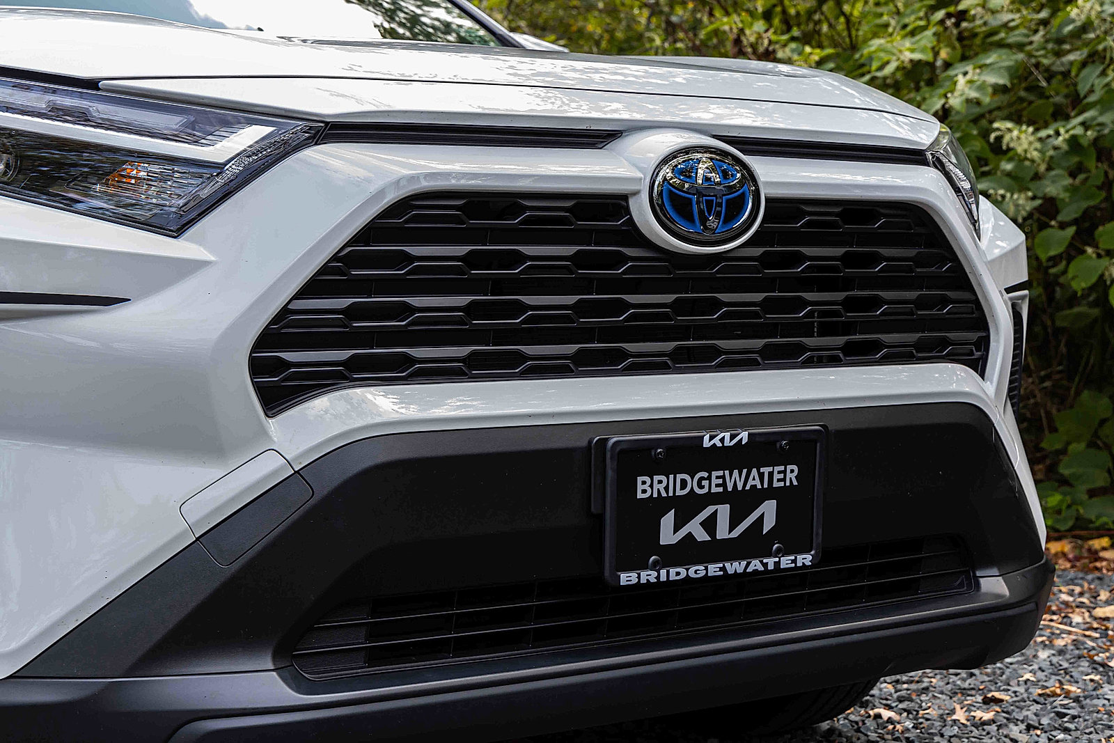 2023 Toyota RAV4 Hybrid XLE photo 26