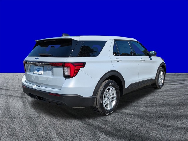 2026 Ford Explorer photo 2