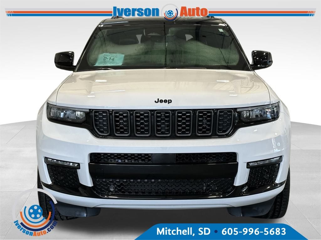 2024 Jeep Grand Cherokee L Summit photo 2