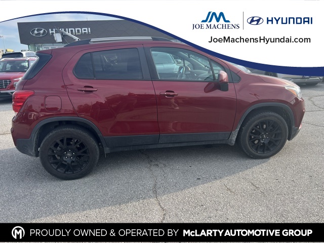 2021 Chevrolet Trax LT photo 3