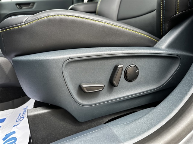 2025 Ford Maverick photo 18
