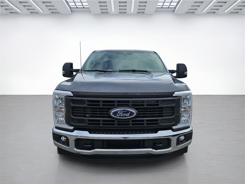 2025 Ford F-250 XL photo 3