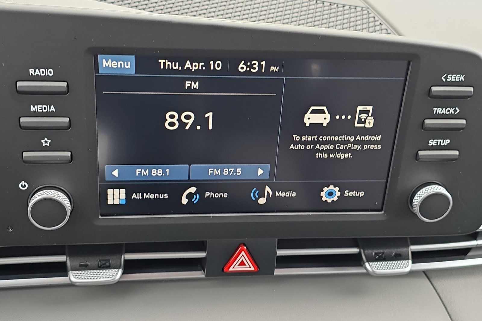 2025 Hyundai Elantra SE photo 16