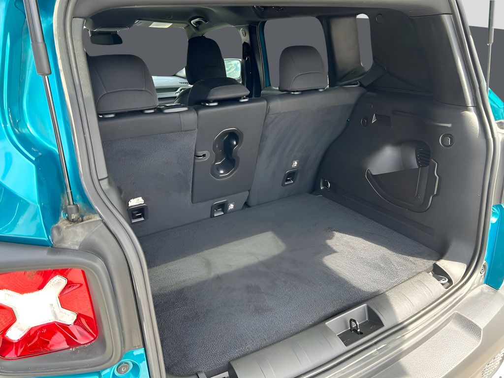 2022 Jeep Renegade Altitude photo 18
