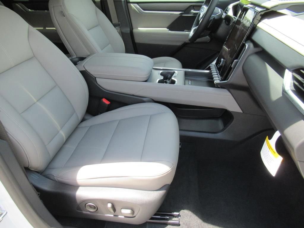 2026 Gmc Acadia Elevation photo 9