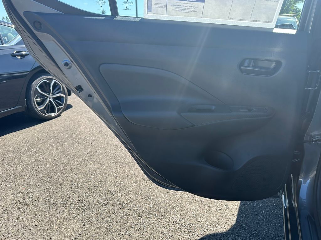 2025 Nissan Versa 1.6 S photo 22