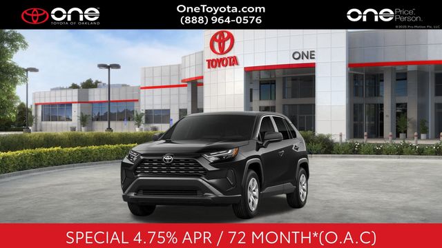 2025 Toyota RAV4 LE's photo