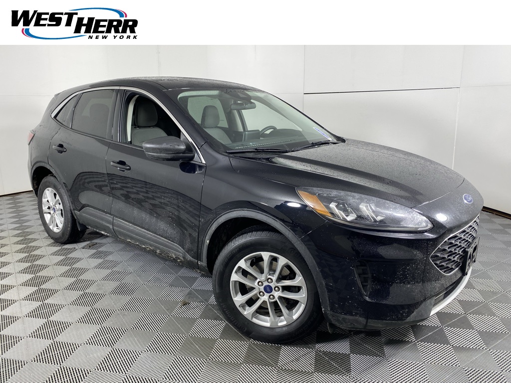 2022 Ford Escape SE's photo