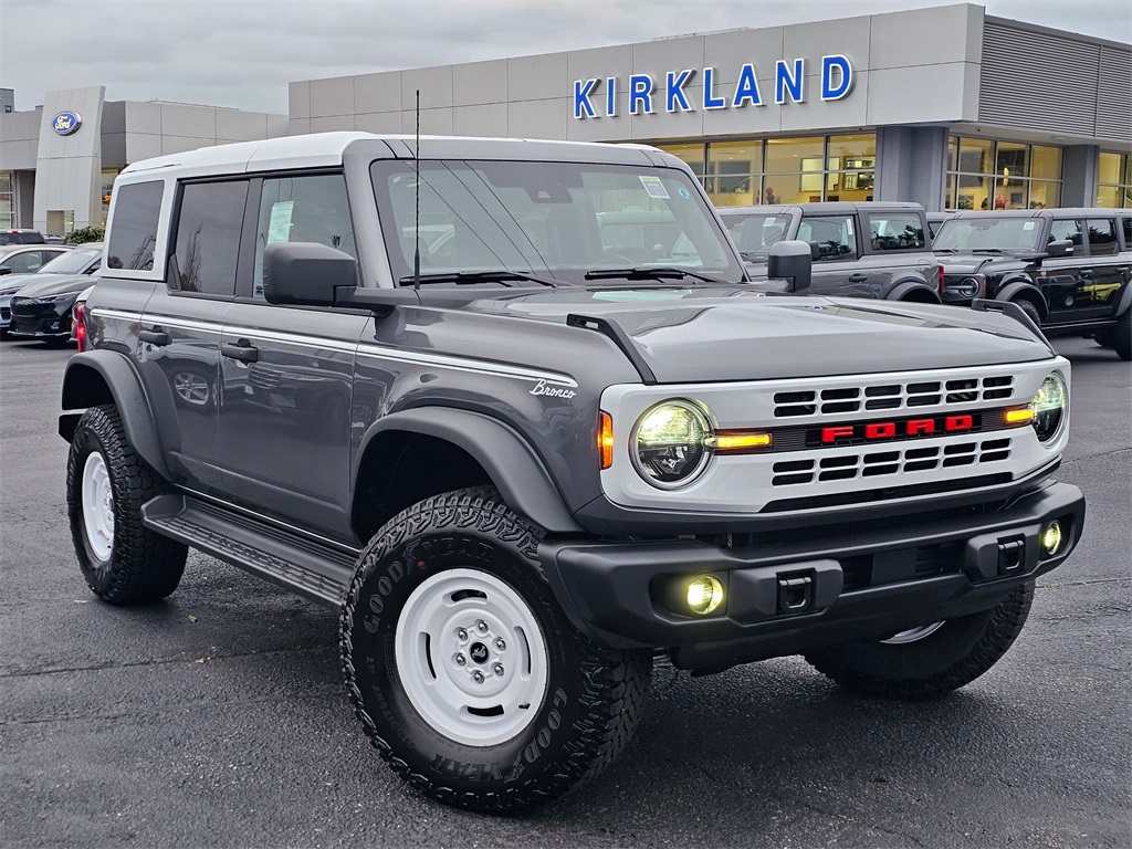 2025 Ford Bronco 4-Door Heritage Editon's photo