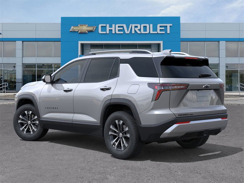 2026 Chevrolet Equinox LT photo 2