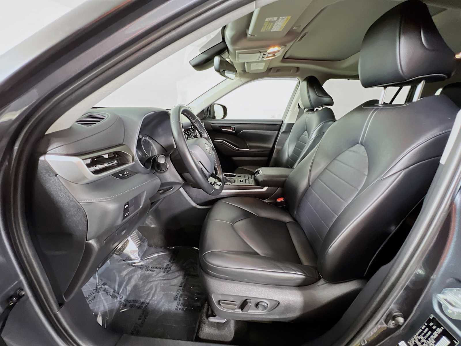 2020 Toyota Highlander XLE photo 20