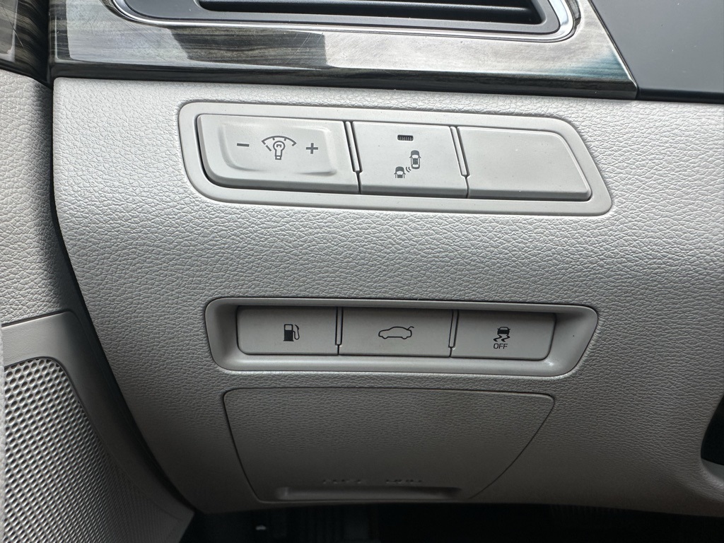 2017 Hyundai Sonata Limited photo 21