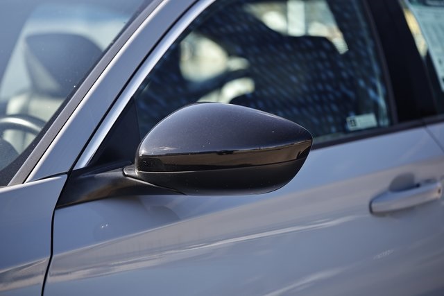 2022 Honda Accord Sport 2.0T photo 2