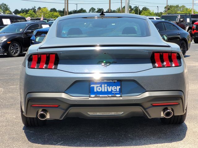 2025 Ford Mustang EcoBoost photo 5