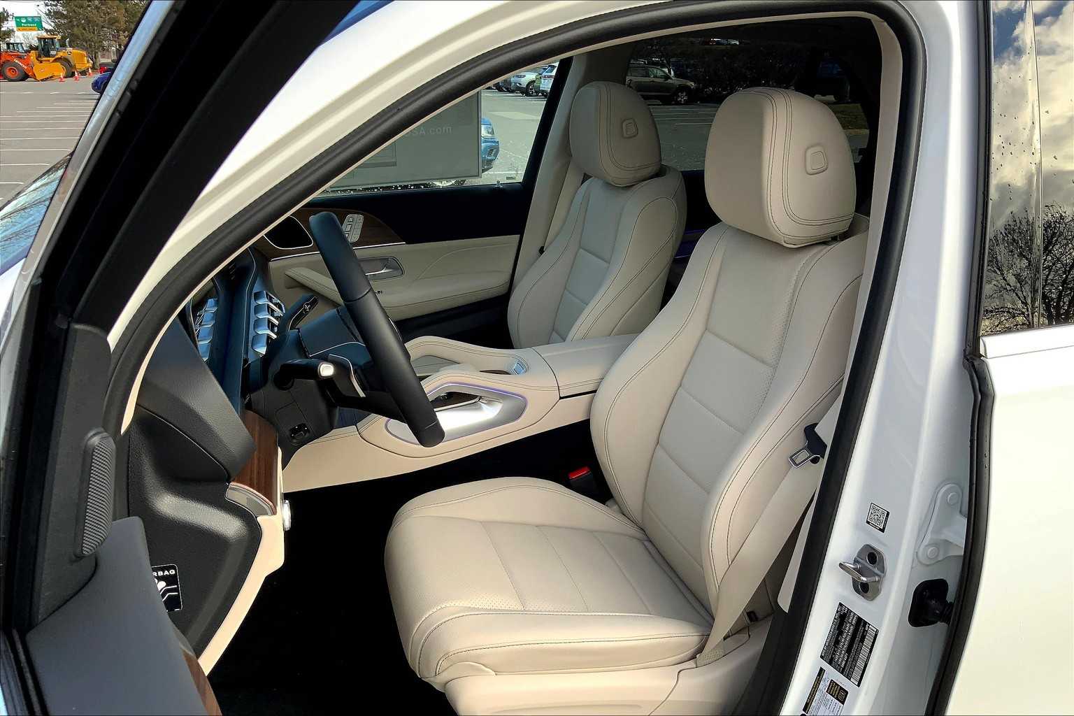 2025 Mercedes Benz GLE 350 4MATIC photo 11