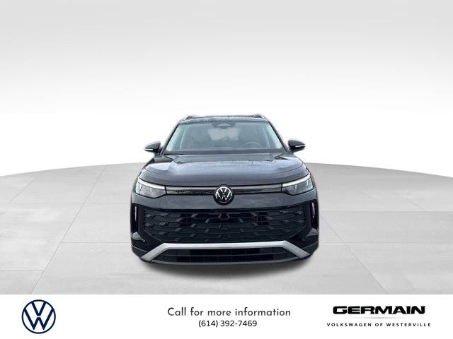 2025 Volkswagen Tiguan SE photo 2