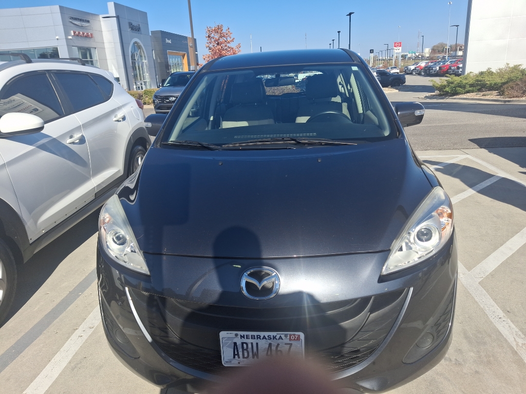 2014 Mazda Mazda5 Sport photo 4