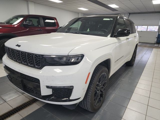 2023 Jeep Grand Cherokee L Summit Reserve's photo