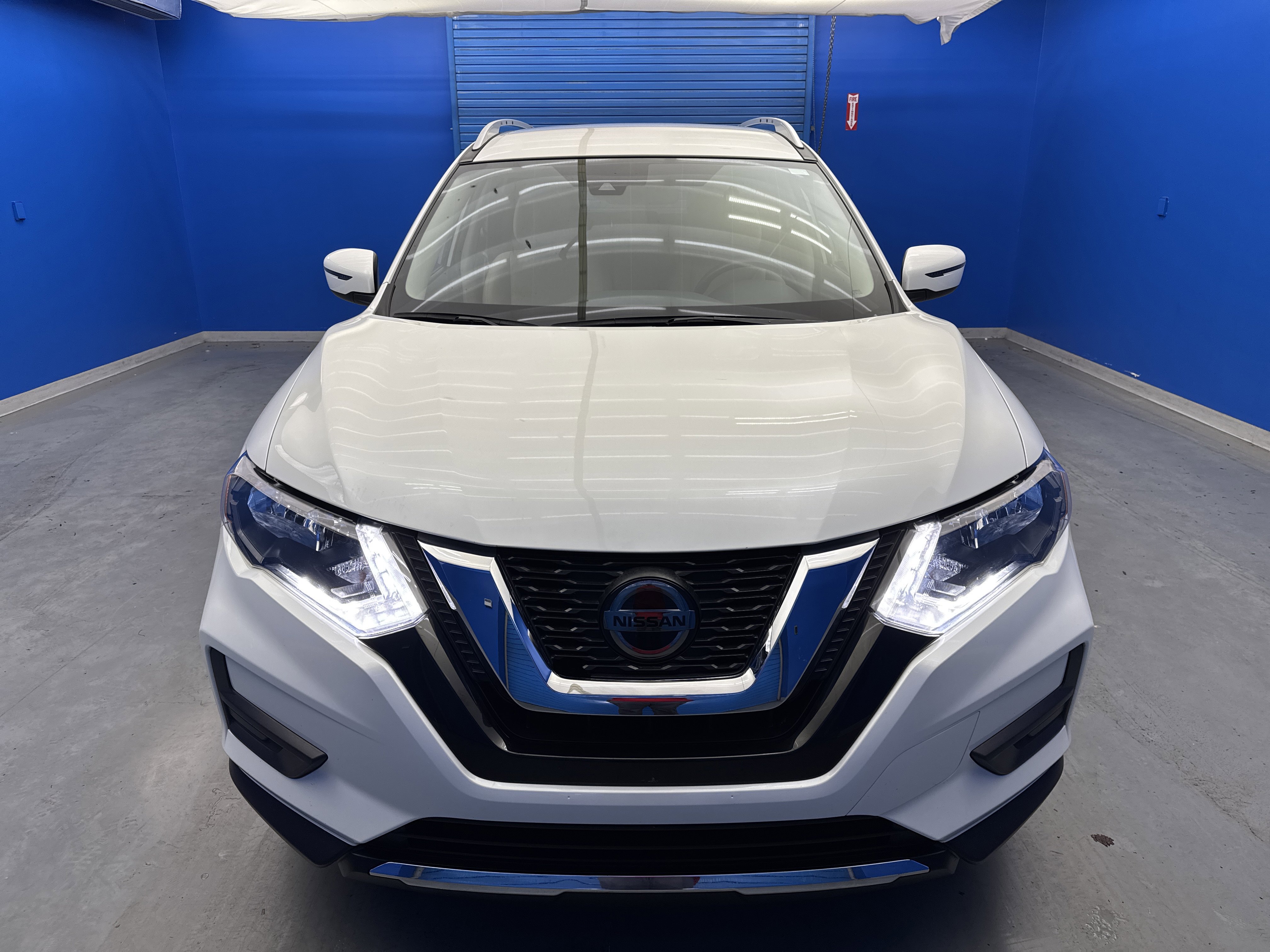 2020 Nissan Rogue SV photo 2
