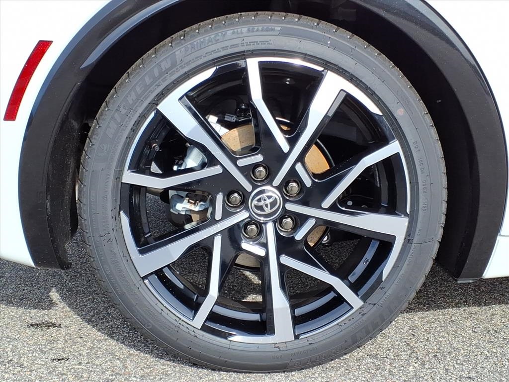 2026 Toyota Prius Plug-in Hybrid XSE Premium photo 4