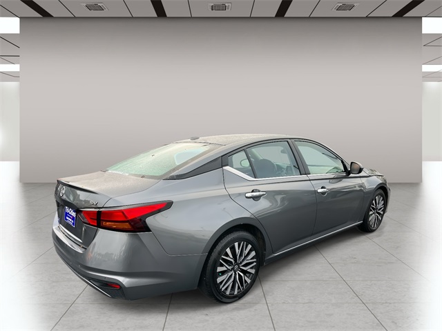 2023 Nissan Altima 2.5 SV photo 3