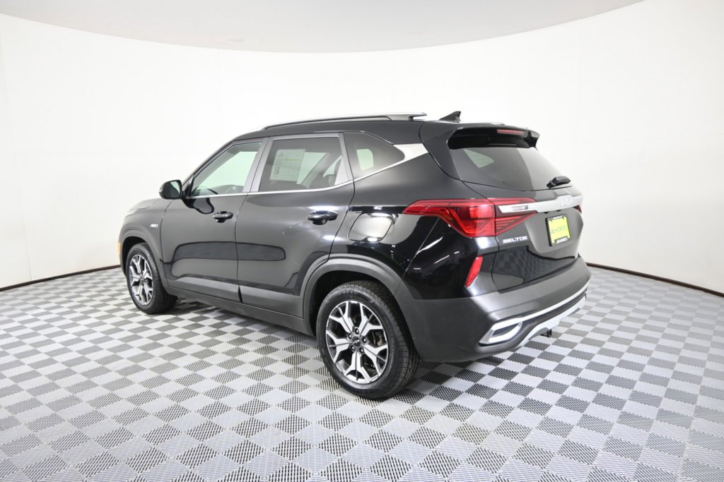 2022 Kia Seltos EX photo 4