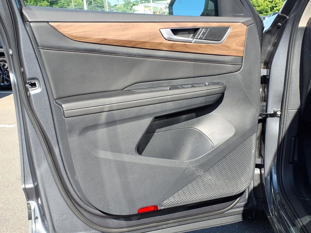 2024 Volkswagen Atlas SE photo 4