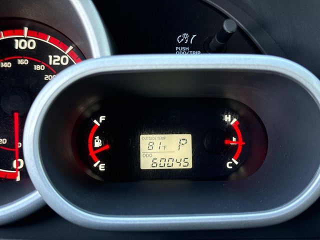 2012 Toyota Corolla Matrix L 4WD photo 31