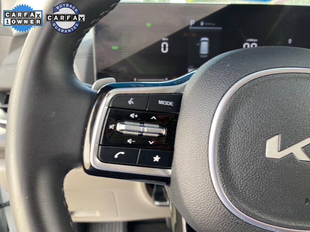2025 Kia Carnival EX photo 30