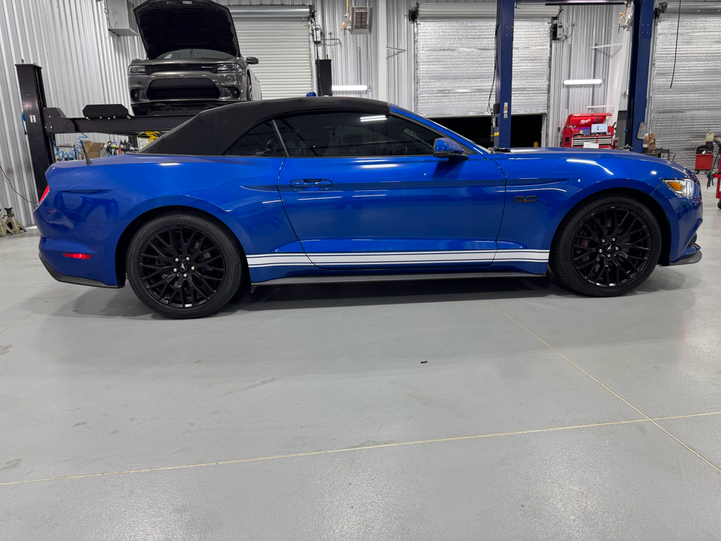 2017 Ford Mustang GT Premium photo 13