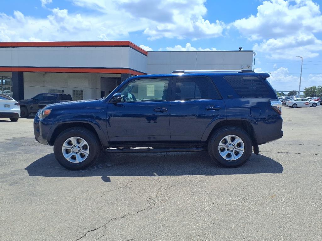 2021 Toyota 4Runner SR5 Premium photo 8
