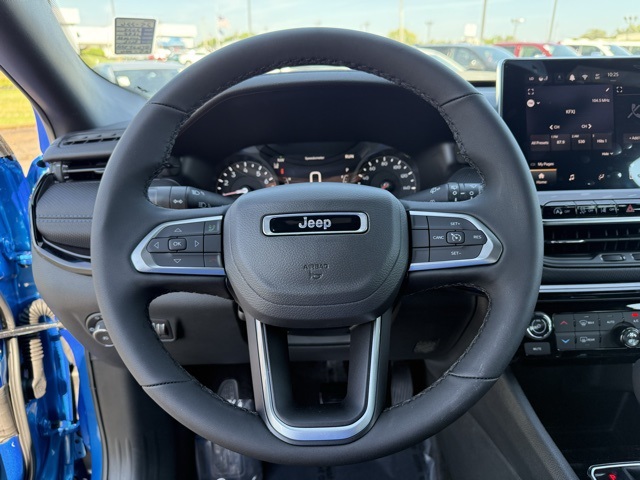 2025 Jeep Compass North Edition Latitude photo 15